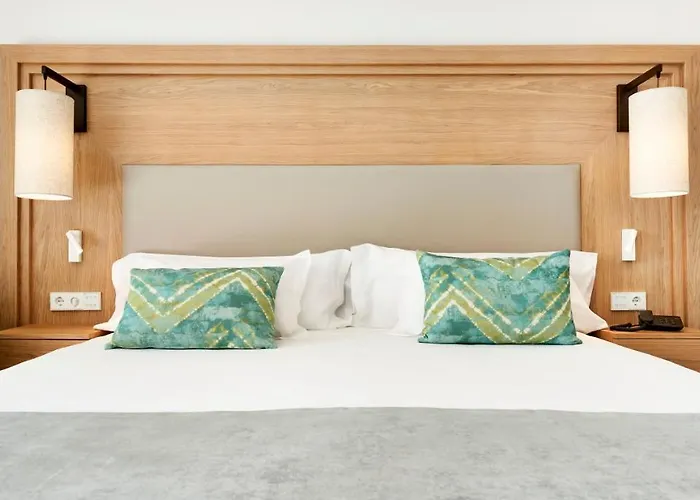 Отель Insotel 5*