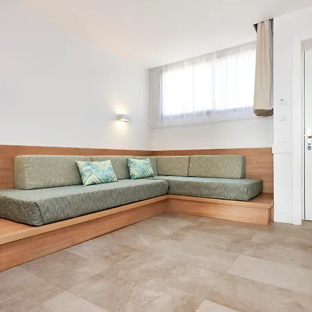 Insotel Punta Prima 5*